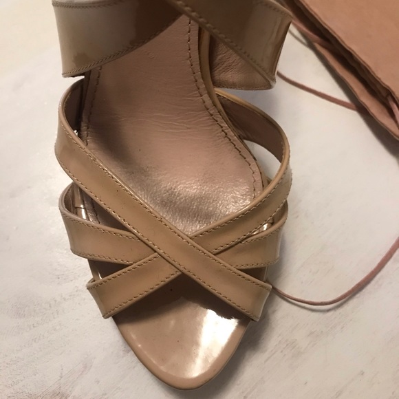 Miu Miu nude patent pumps - Picture 7 of 8